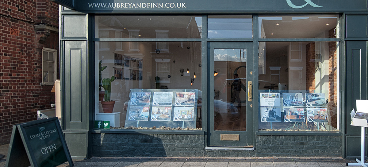 Aubrey & Finn 360 Virtual Tour